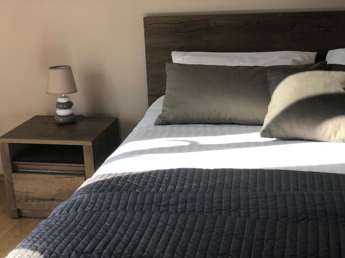 Bed & Breakfast Kurtic Supetar Ngoại thất bức ảnh